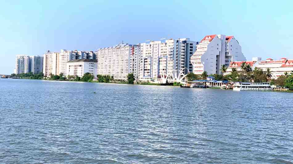 top places in Kochi - Marine Drive