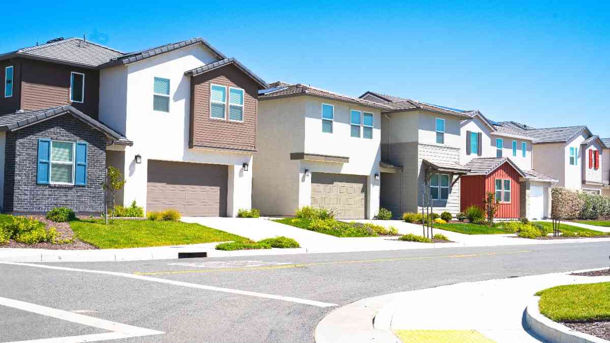 Simple House Row Key Difference Between Row House and Villa Explained